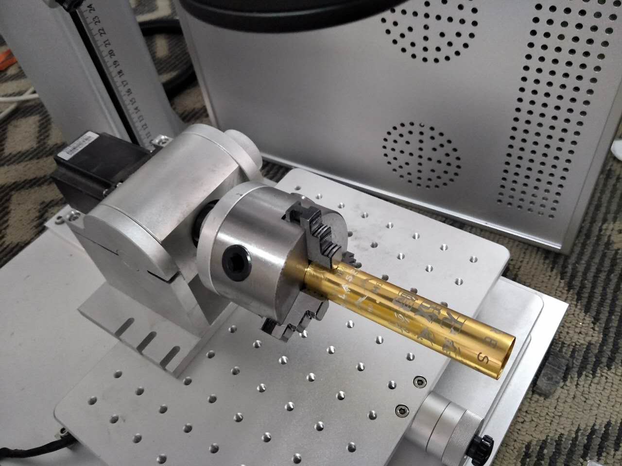 Машина marking. Fiber Laser marking Machine TG-p30-r. Faber Laser marking Machine. Wheel transfer line marking Machine. Aliubond graviravimas.