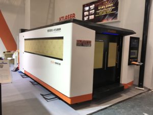 enclosed fiber laser cutting machine